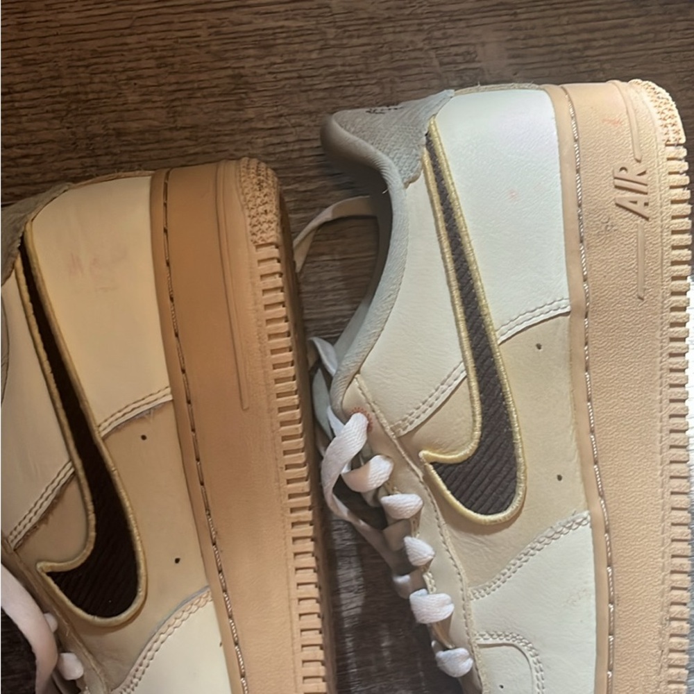 Nike Kids Shoes in White and Tan